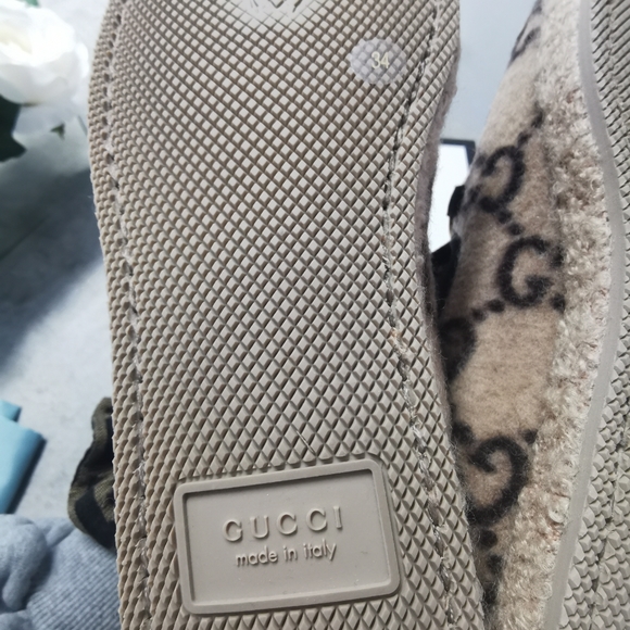 💯% Authentic Gucci shoes Size 34 Fit 35.5 - Picture 4 of 10